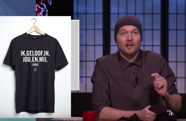 Lubach neemt RUMAG op de hak met ‘gejatte’ shirtcollectie